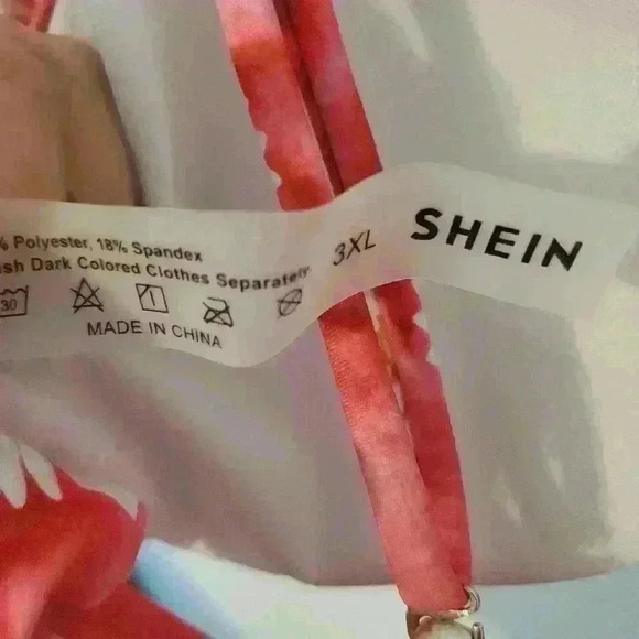 Shein bikini top with adjustable straps size 3XL-- NWOT - Picture 3 of 3